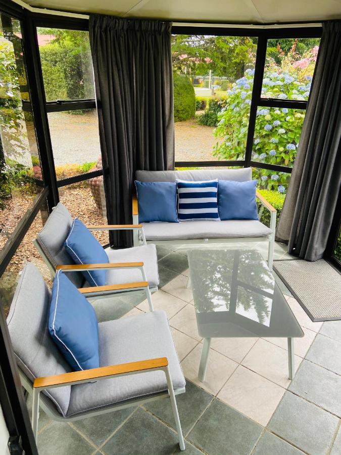 Chateau Le Cross Apartment Мартинбъро Екстериор снимка